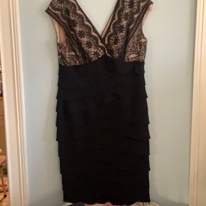 BLACK DRESS ADRIANNA PAPELL PETITE 10P BEAUTIFUL PERFECT